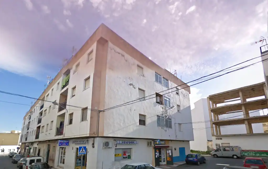 Vista exterior de Pis en venda en Almería