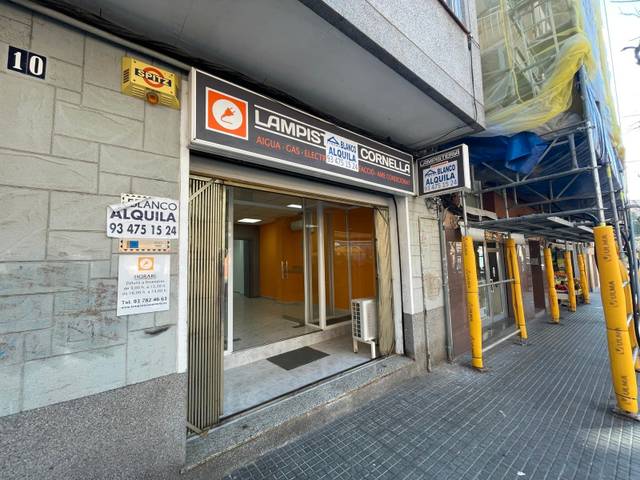 Local comercial en Alquiler en Carrer de Mossèn Andreu en La Gavarra