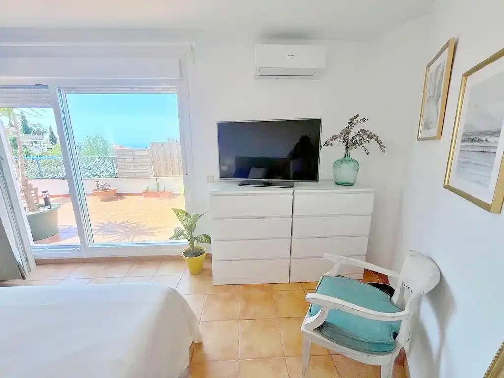 Habitación de Dúplex en venta en Vélez-Málaga con Aire acondicionado, Terraza y Trastero