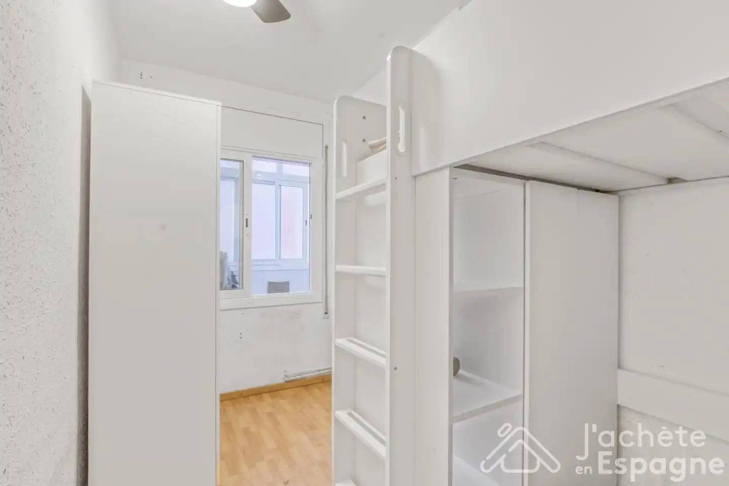 Habitación de Apartamento en venta en Gavà con Calefacción y Terraza