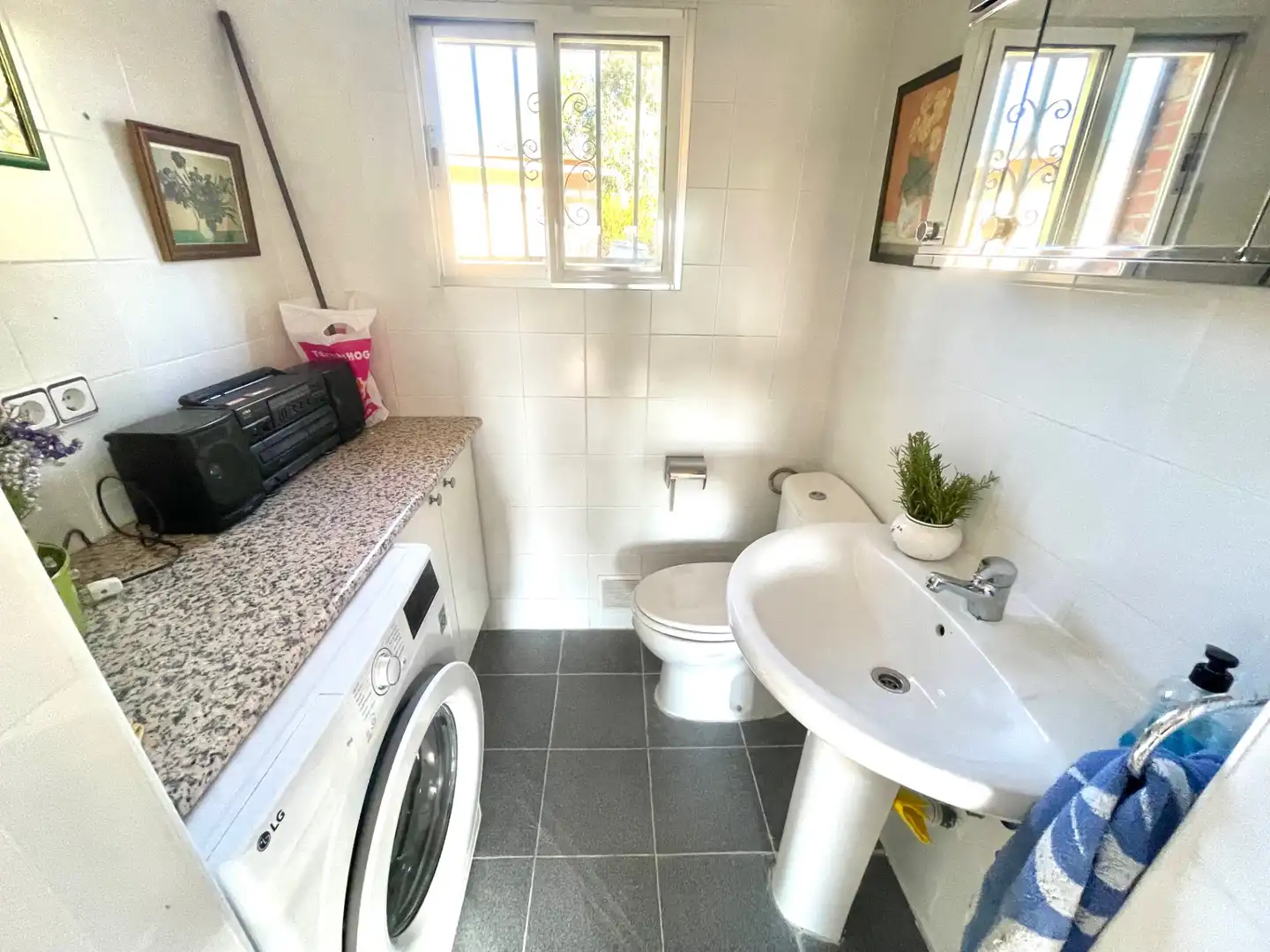 Baño de Casa o chalet en venta en Mejorada del Campo con Calefacción, Jardín privado y Terraza
