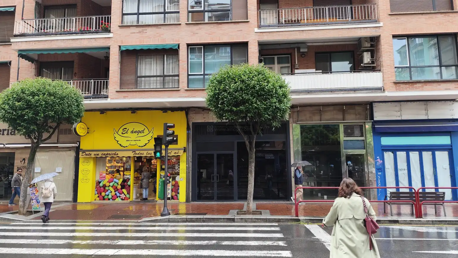 Exterior view of Commercial properties for rent in  Logroño  with Air Conditioner