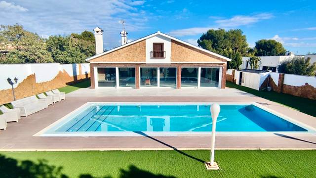 Casa-chalet en Venta en Valle del Sol