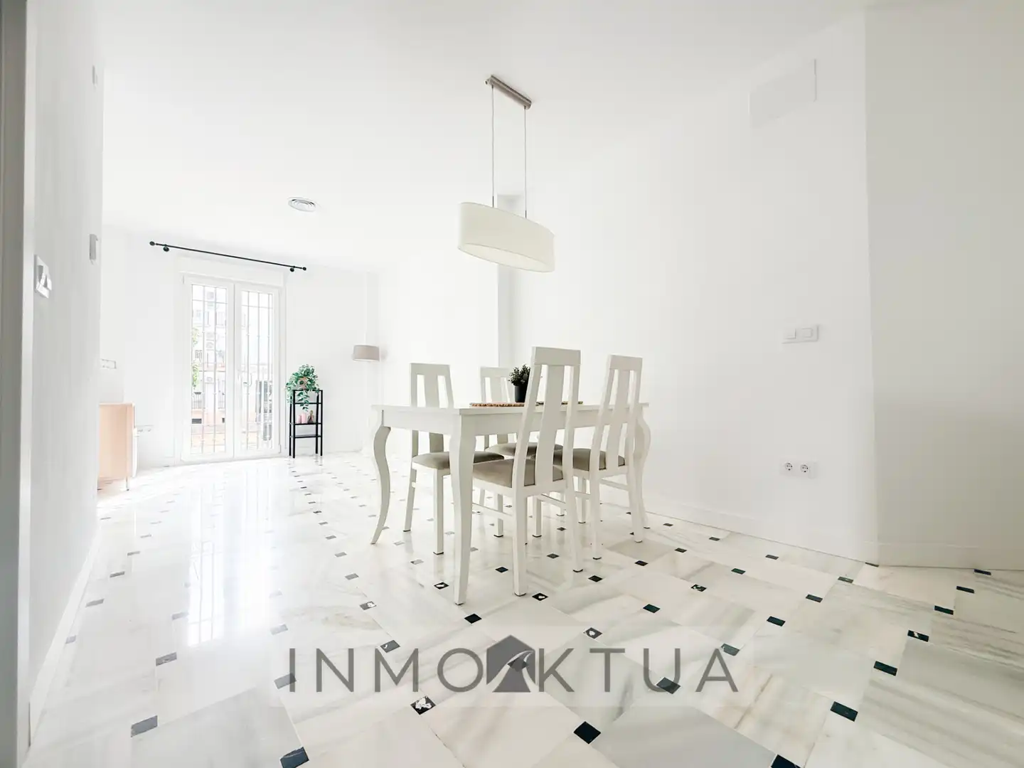 Vista exterior de Piso en venta en Jerez de la Frontera con Aire acondicionado, Horno y Lavadora