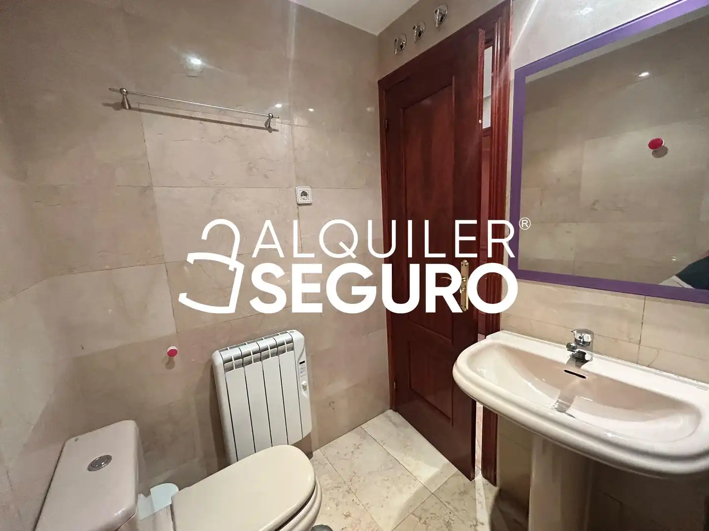 Baño de Piso de alquiler en Madrid con Aire acondicionado, Calefacción y Amueblado
