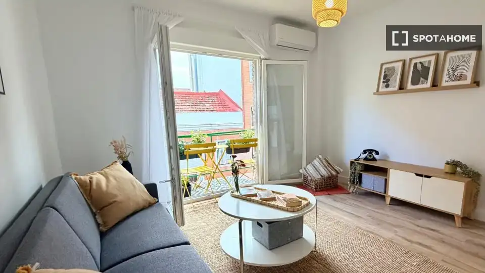 Terraza de Piso de alquiler en Madrid con Aire acondicionado, Calefacción y Amueblado