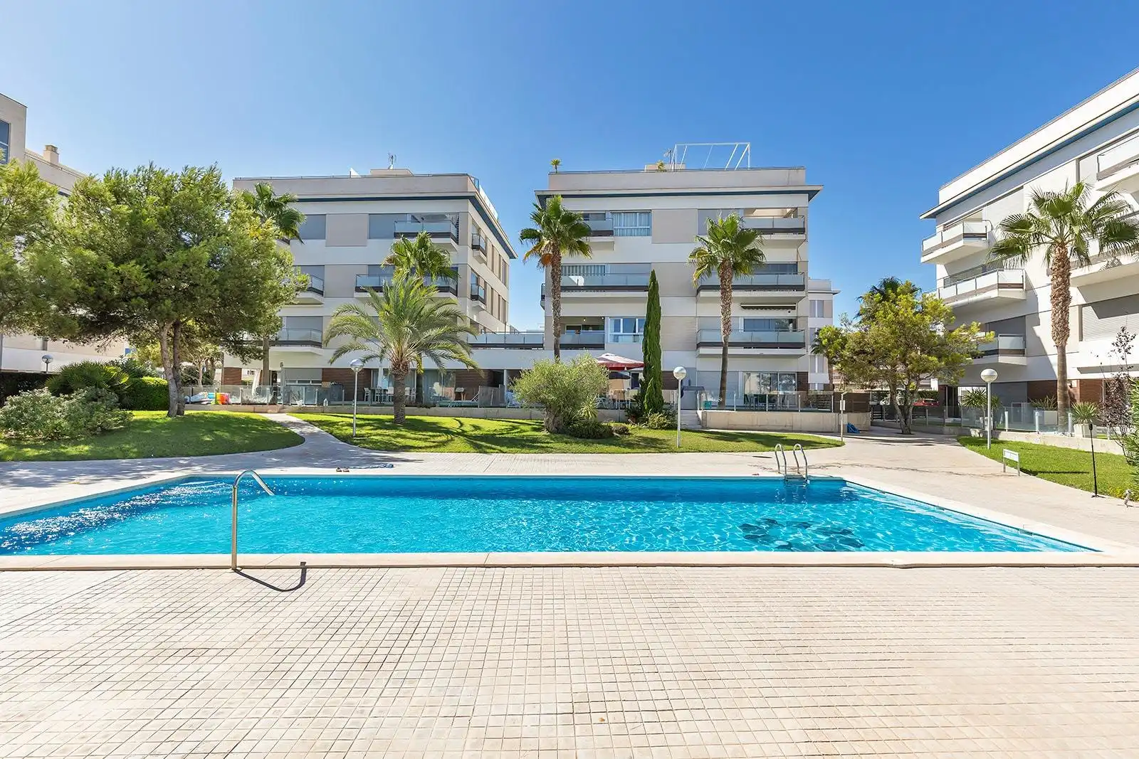 Apartamento con piscina en venta en Calle VANILLA, imagen 32