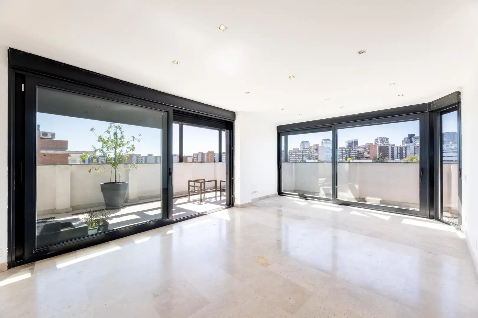 Sala de estar de Ático en venta en Madrid con Aire acondicionado, Calefacción y Terraza