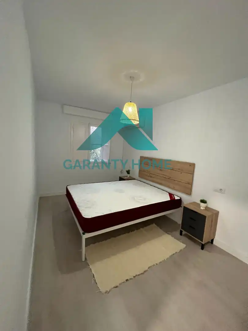Schlafzimmer von Wohnungen zur Miete in Cáceres mit Klimaanlage, Terrasse und Möbliert
