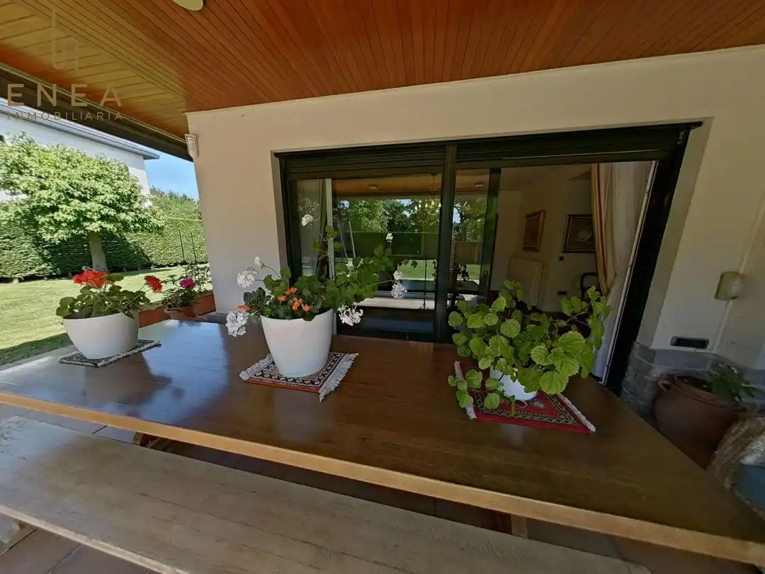 Terraza de Casa o chalet en venta en Vitoria - Gasteiz con Calefacción, Jardín privado y Trastero