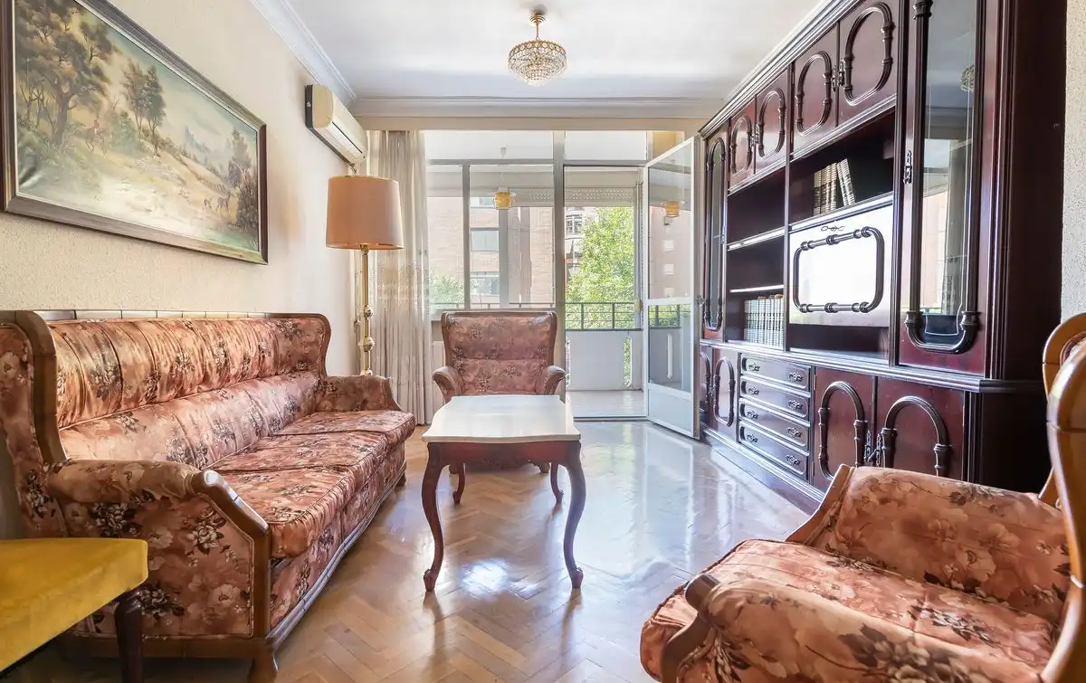 Sala d'estar de Pis en venda en Madrid amb Calefacció, Jardí privat i Terrassa