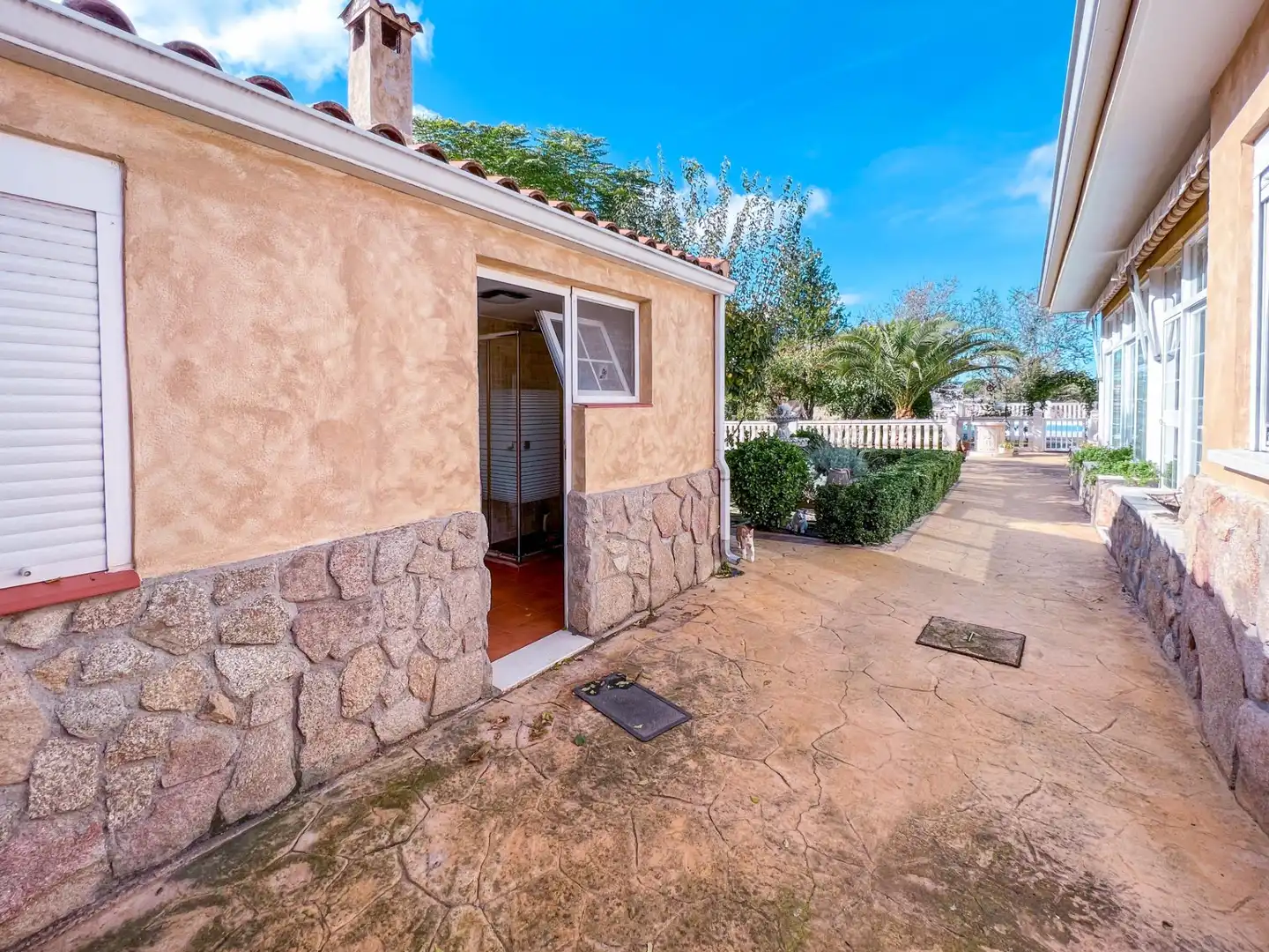 Exterior view of Houses for sale in Illescas  with Air Conditioner, Private garden and Parquet flooring