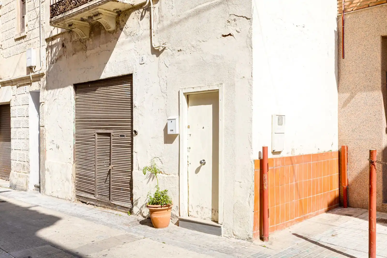 Vista exterior de Edificio en venta en Santa Coloma de Gramenet