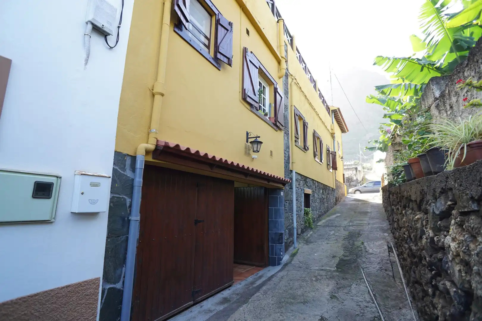 Vista exterior de Casa adosada en venda en Los Silos amb Terrassa i Traster