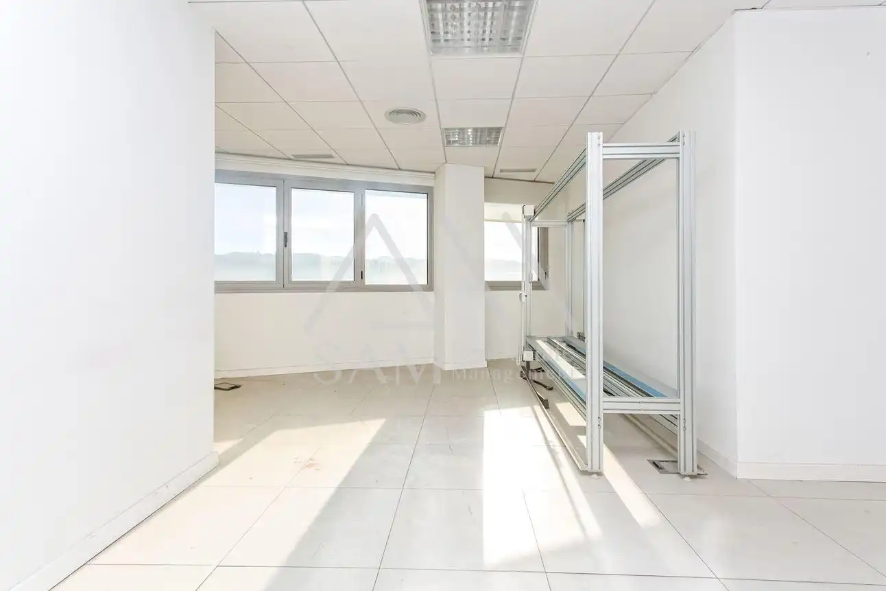Office space with lift for sale in Roquetes - Can Magí, imagen 9