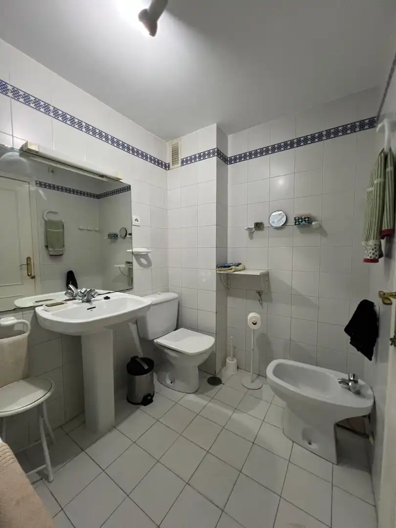 Bany de Casa adosada en venda en Fuengirola amb Aire condicionat, Jardí privat i Terrassa