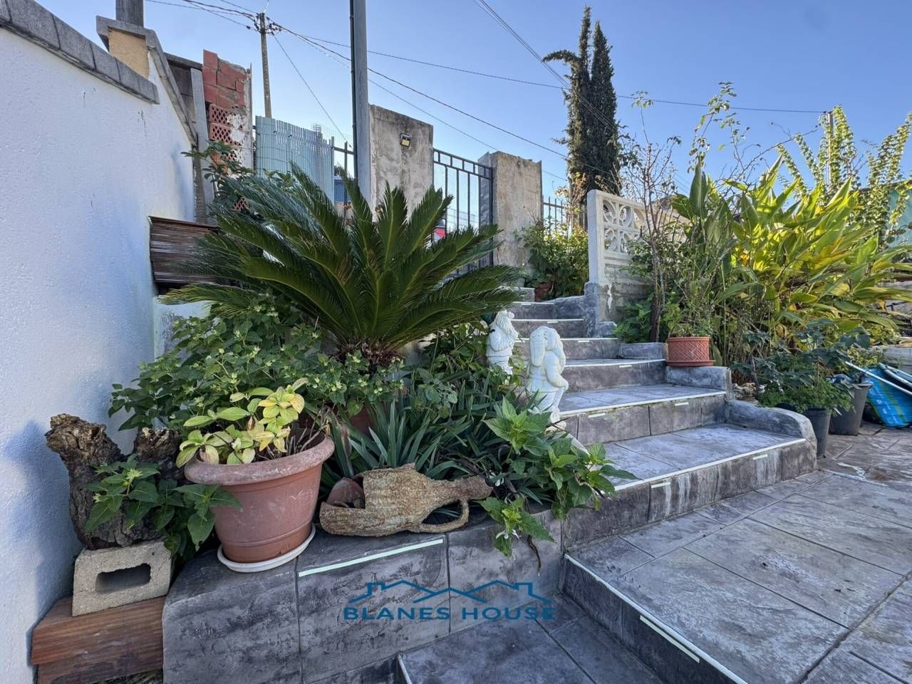 Vista exterior de Casa o xalet en venda en Massanes amb Jardí privat, Terrassa i Piscina