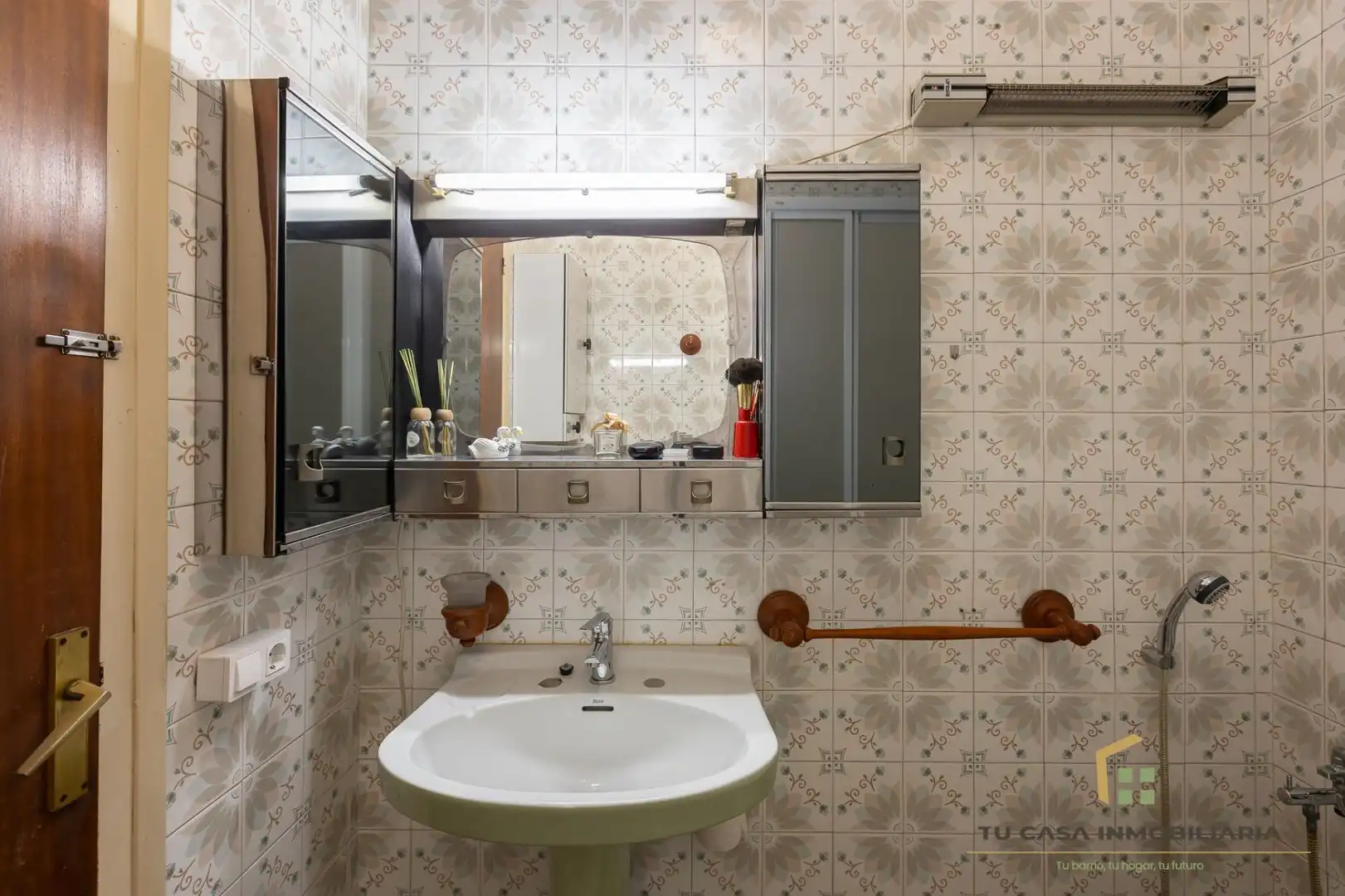 Badezimmer von Wohnung zum Verkauf in Badalona mit Klimaanlage