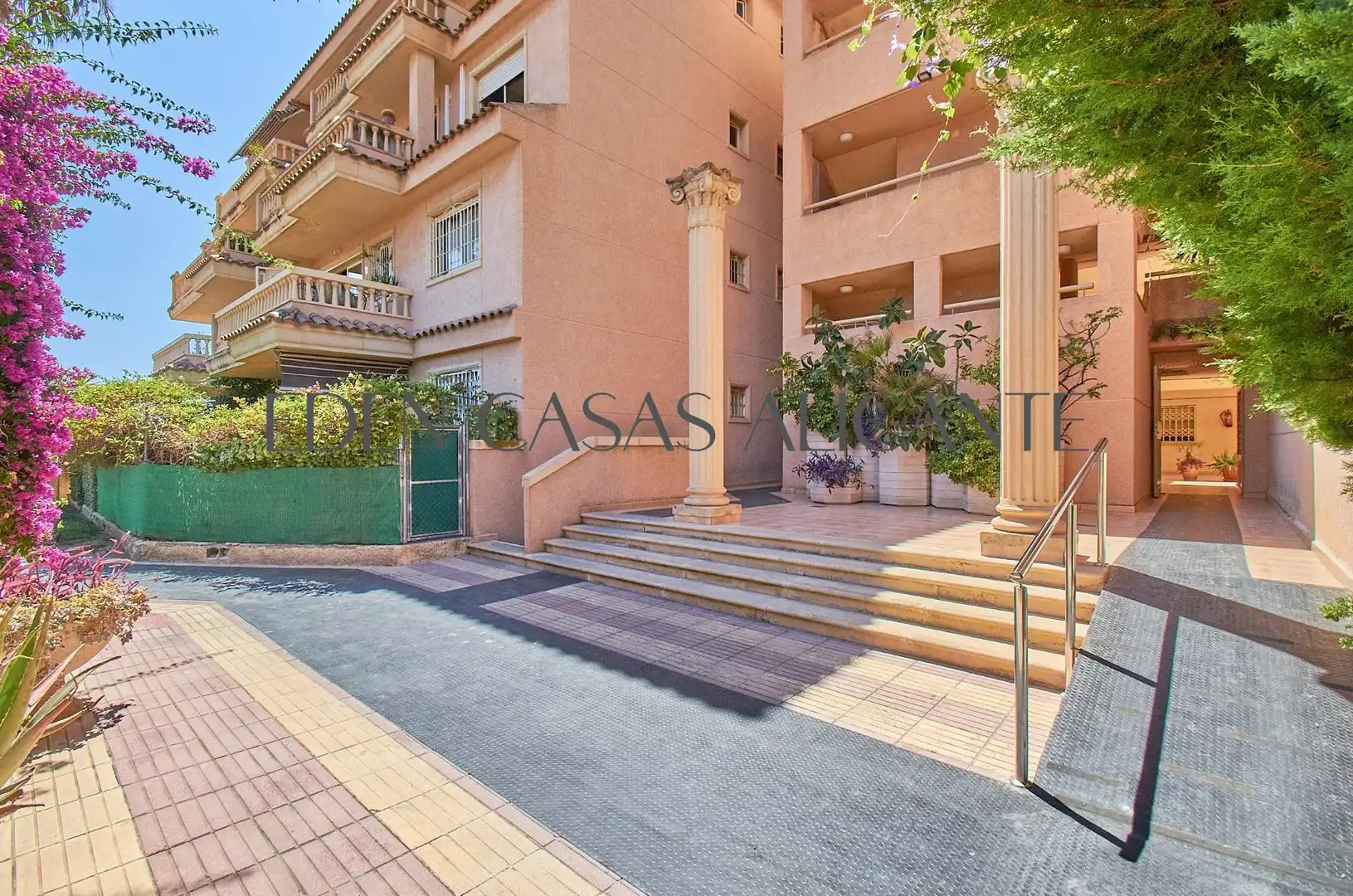 Exterior view of Flat for sale in El Campello  with Air Conditioner, Heating and Private garden