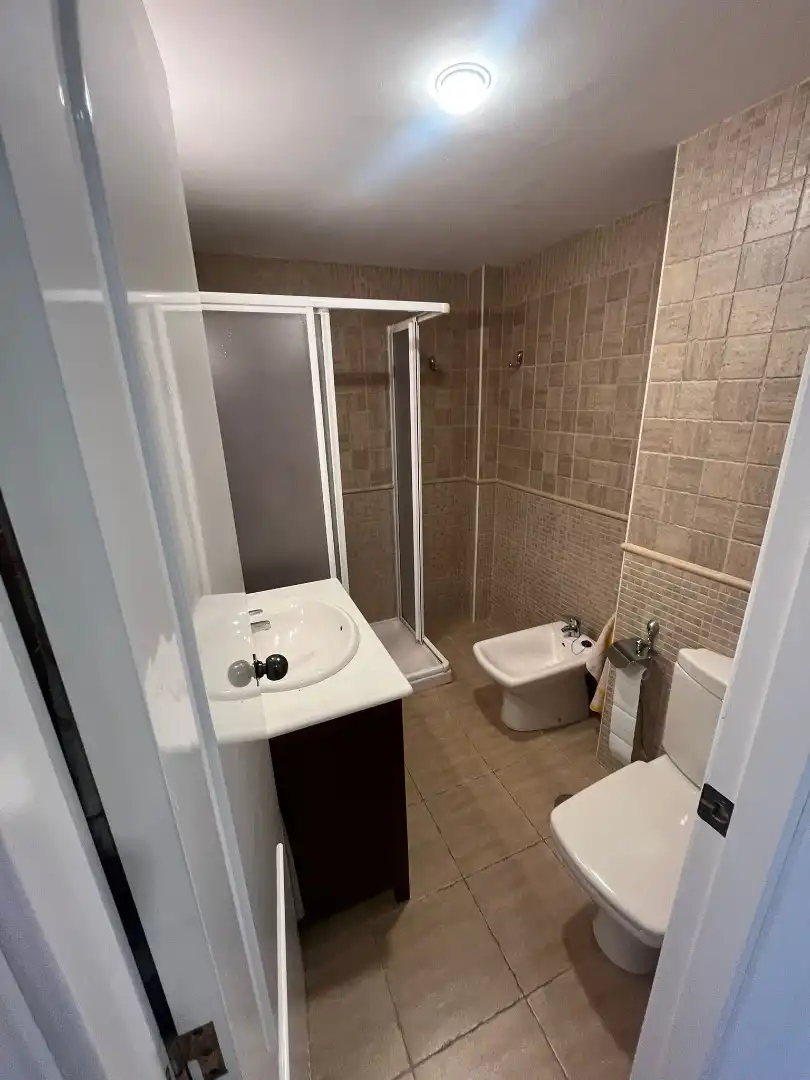 Badezimmer von Wohnung zur Miete in Almuñécar mit Terrasse, Schwimmbad und Möbliert