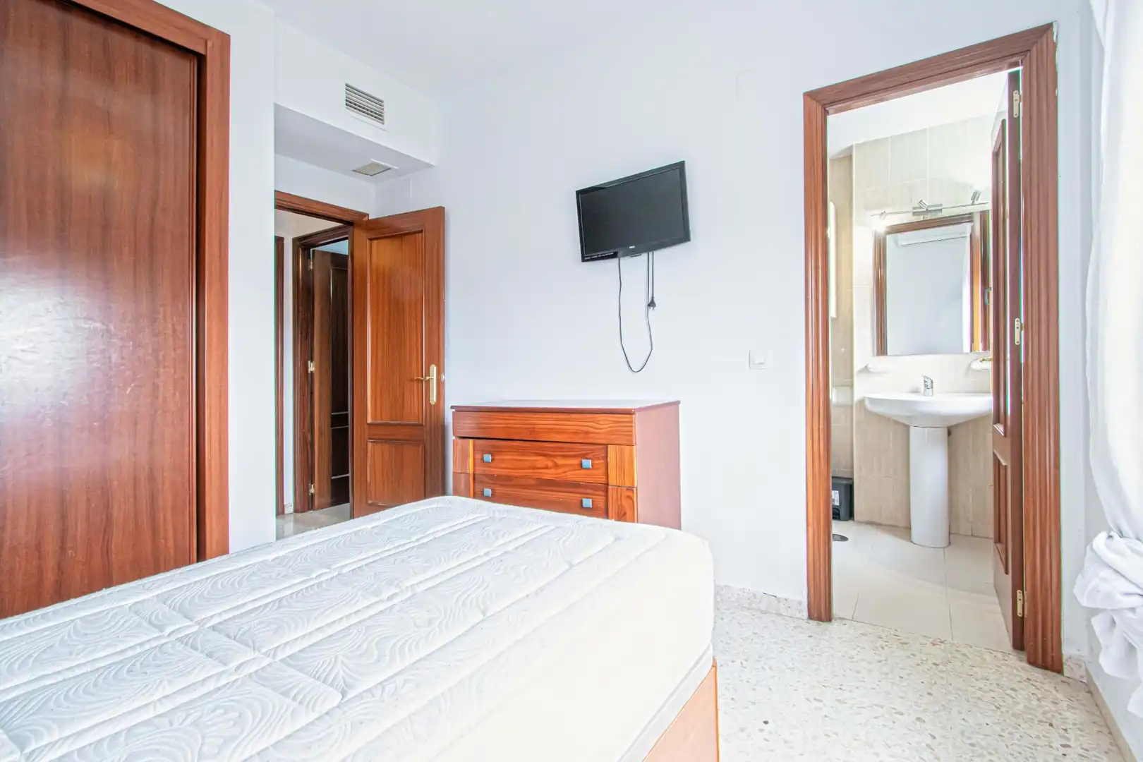 Bedroom of Flat for sale in Sevilla  with Air Conditioner, Storage room and Balcony