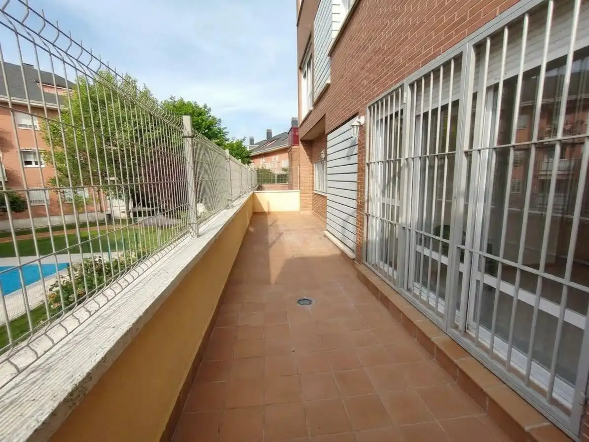 Exterior view of Flat for sale in Centro Comercial - Hospital