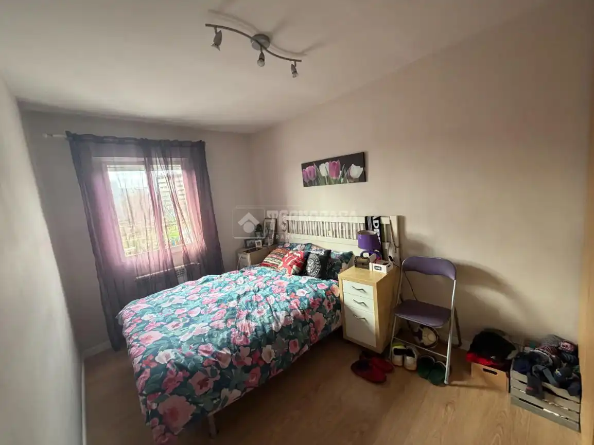 Habitación de Piso en venta en Madrid con Calefacción