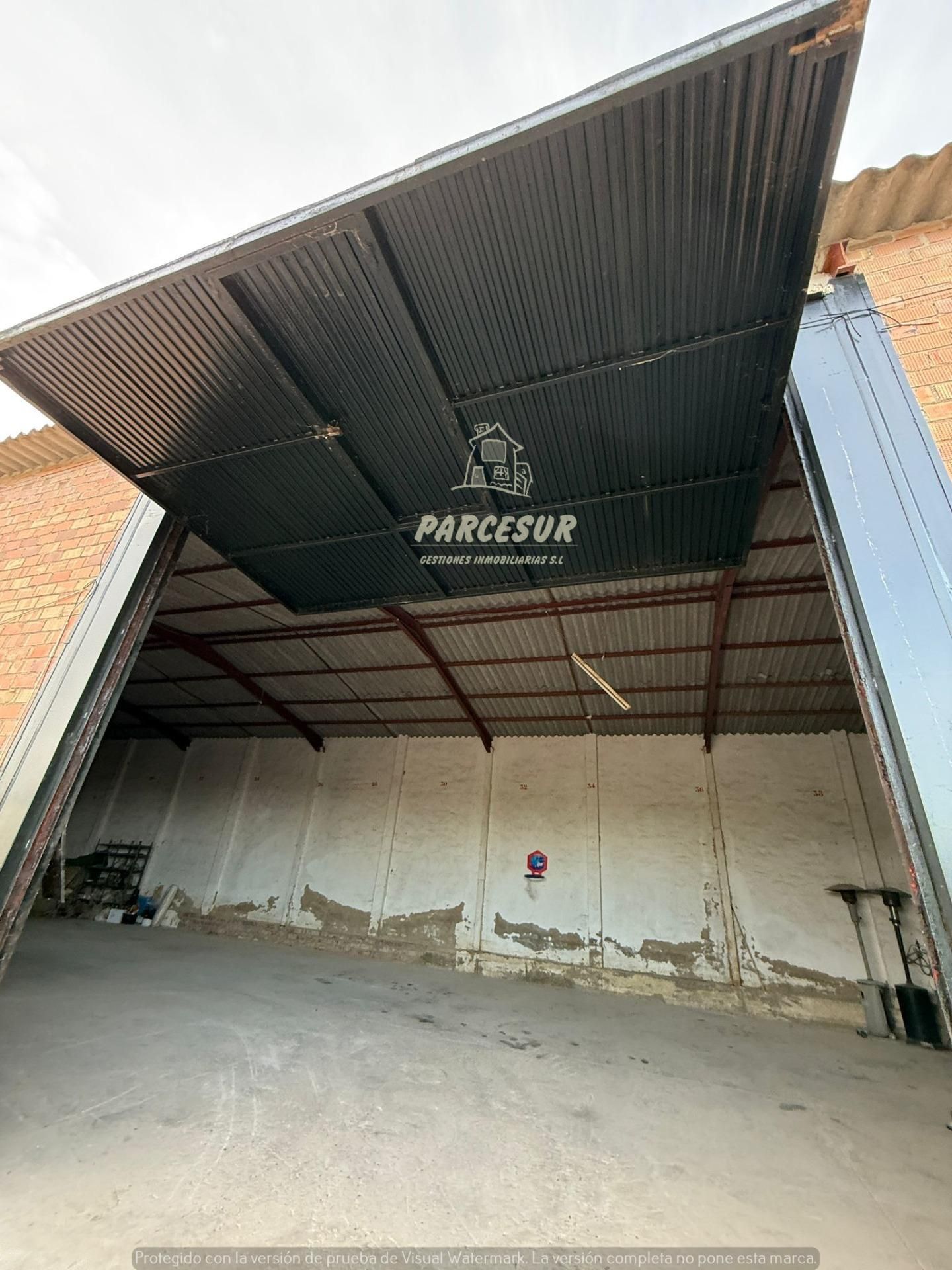 Aparcament de Nau industrial de lloguer en  Córdoba Capital