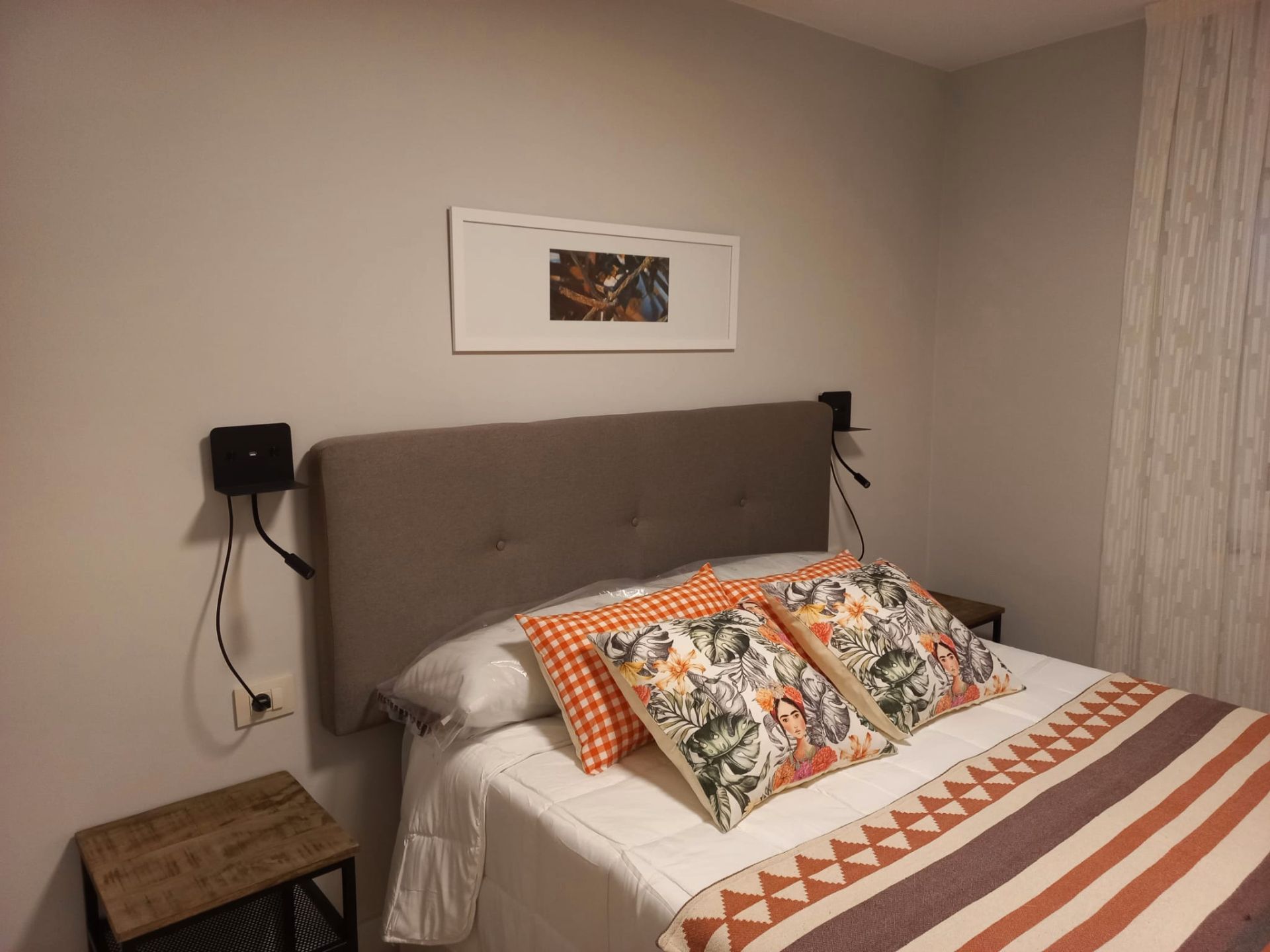 Bedroom of Flat for rent in Santiago de Compostela   with Heating, Terrace and Furnished