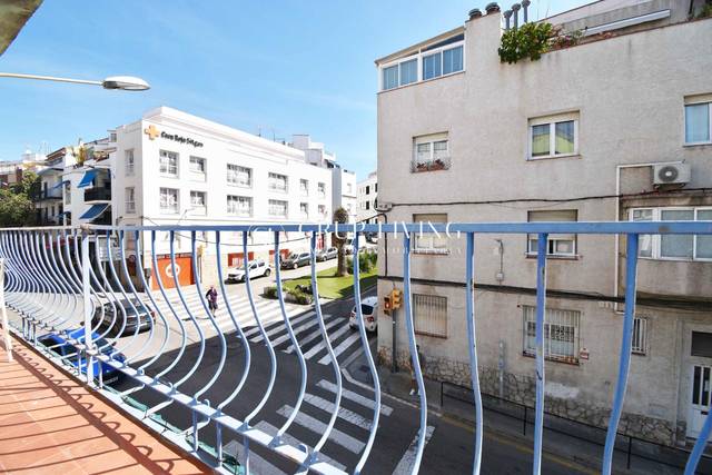 Piso en Alquiler en Ametllers - Poble-Sec