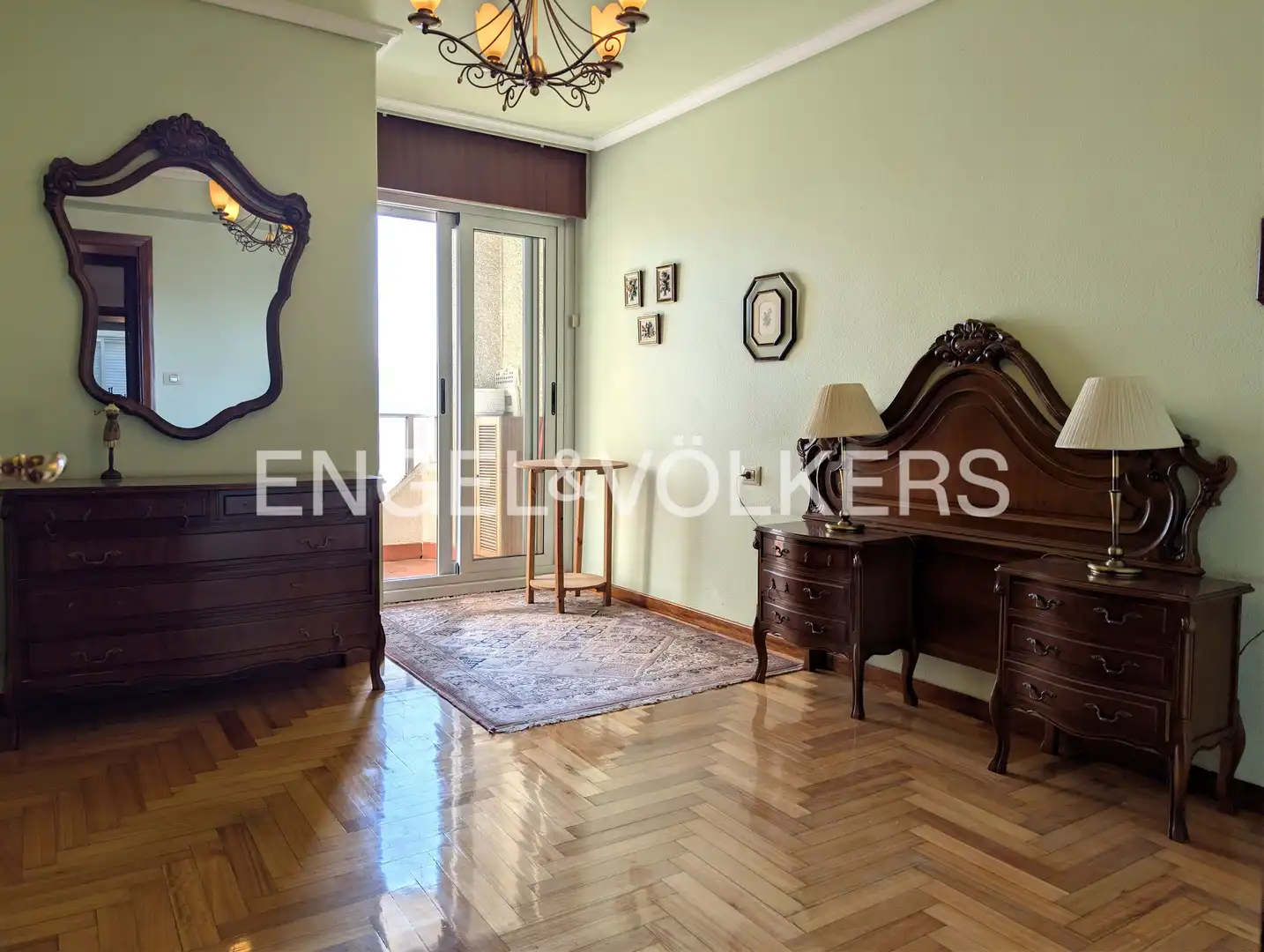 Piso de alquiler en Vigo  con Calefacción