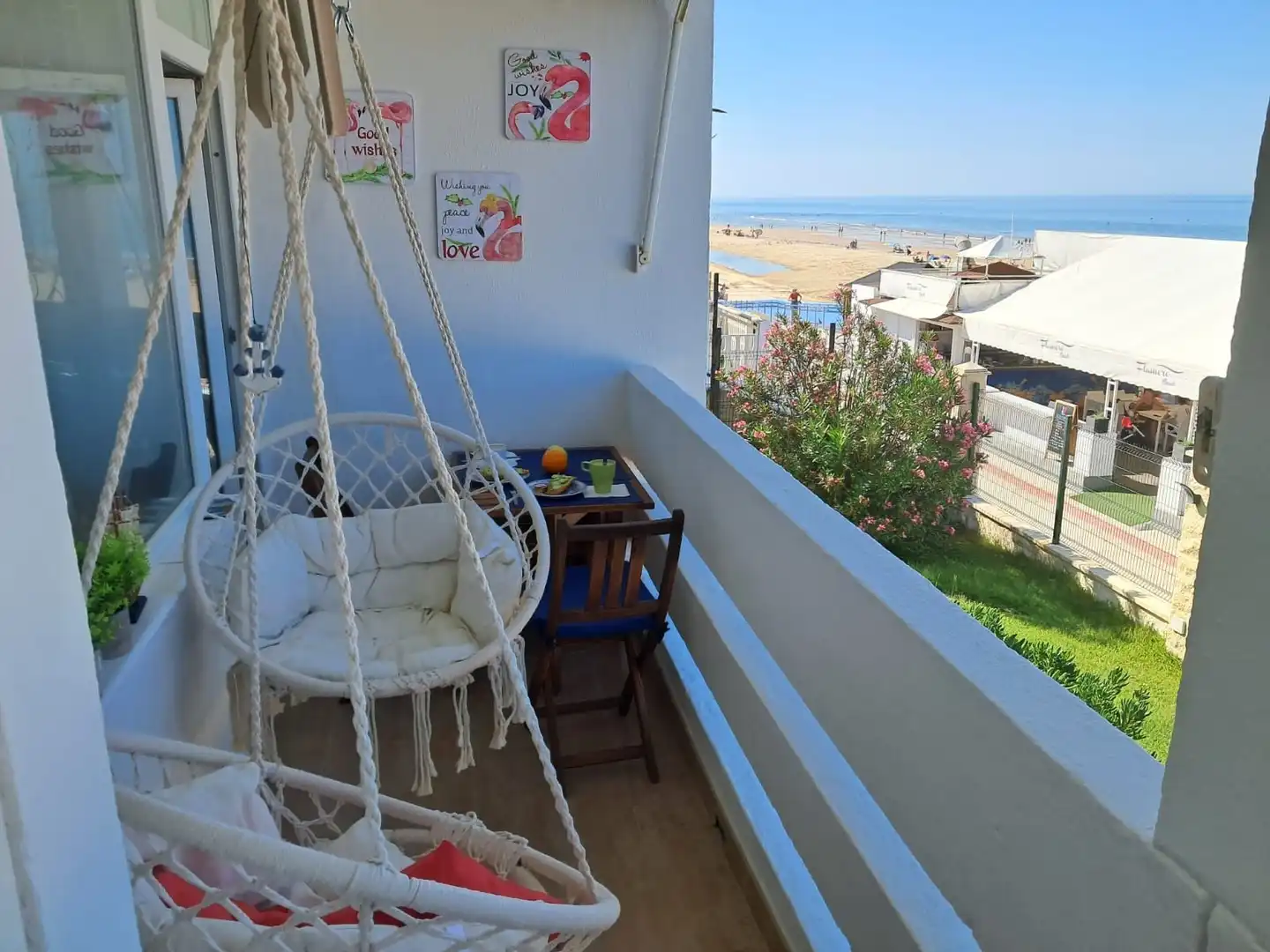 Terraza de Apartamento de alquiler en Almonte con Aire acondicionado, Terraza y Amueblado