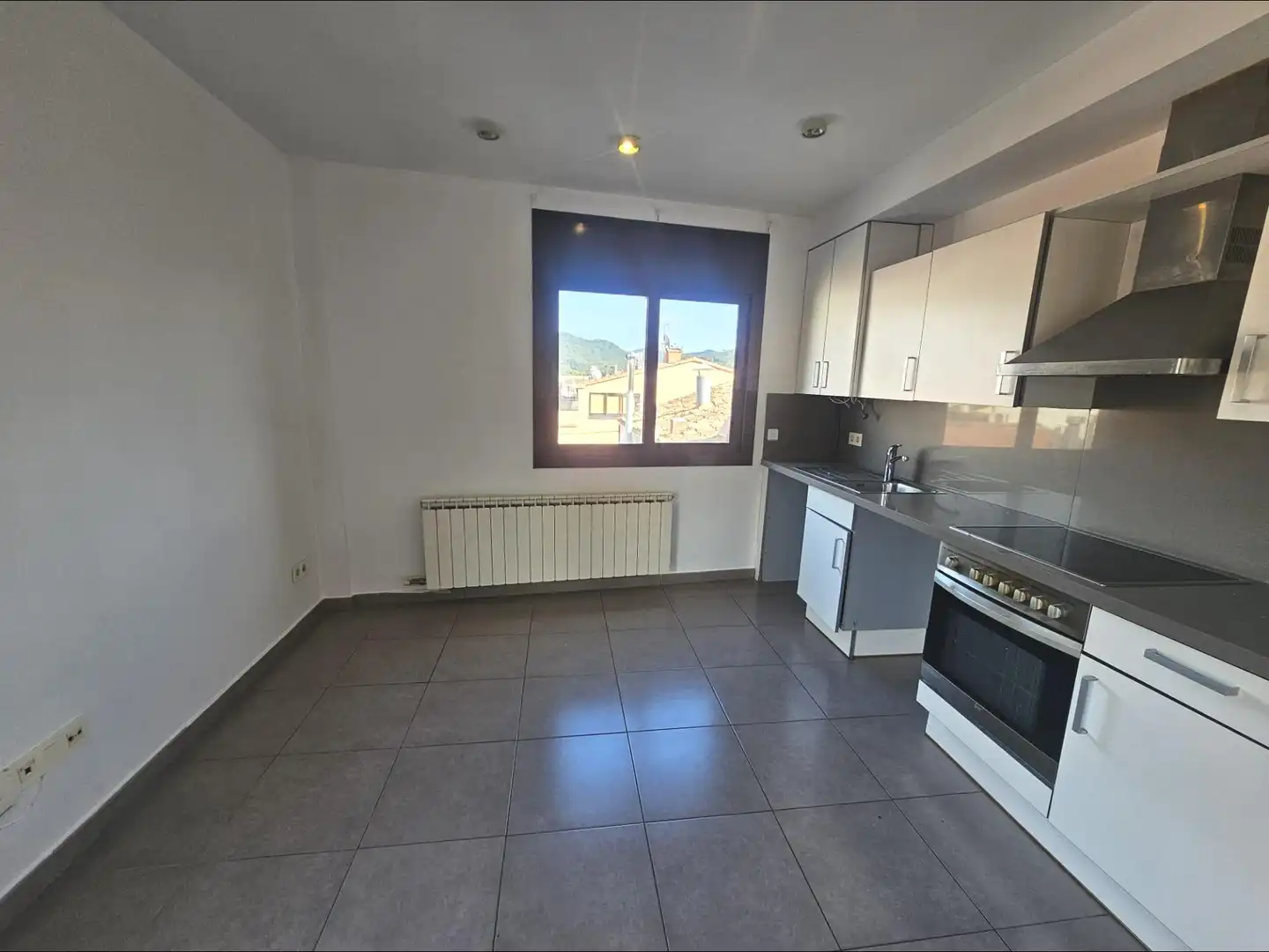 Cocina de Piso en venta en Sant Celoni con Calefacción y Balcón