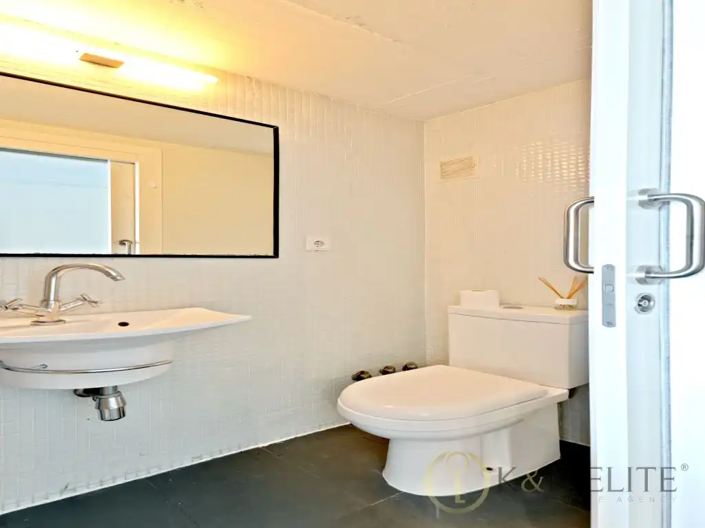 Loft zur Miete in Calle Cruz Roja, Barrio de la Luz