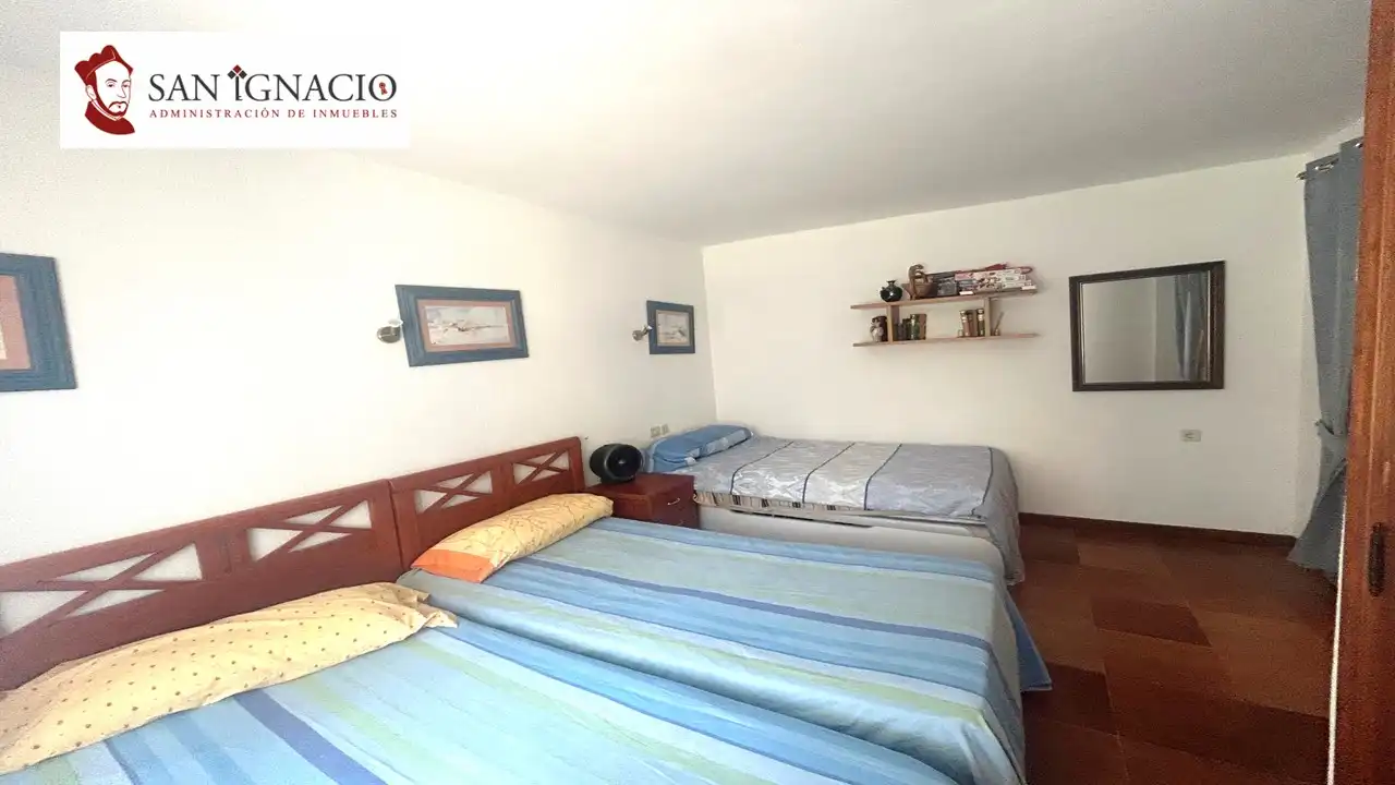 Dormitori de Casa o xalet en venda en Merindad de Montija amb Calefacció, Jardí privat i Moblat