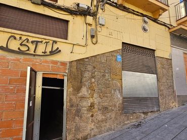 Local comercial en venda a Carrer Baixada dels Drets