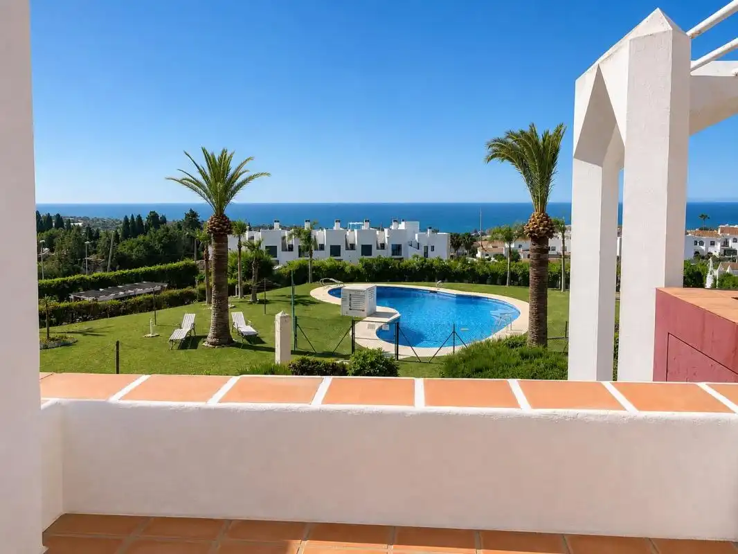 Garten von Einfamilien-Reihenhaus zum Verkauf in Nerja mit Klimaanlage, Heizung und Privatgarten