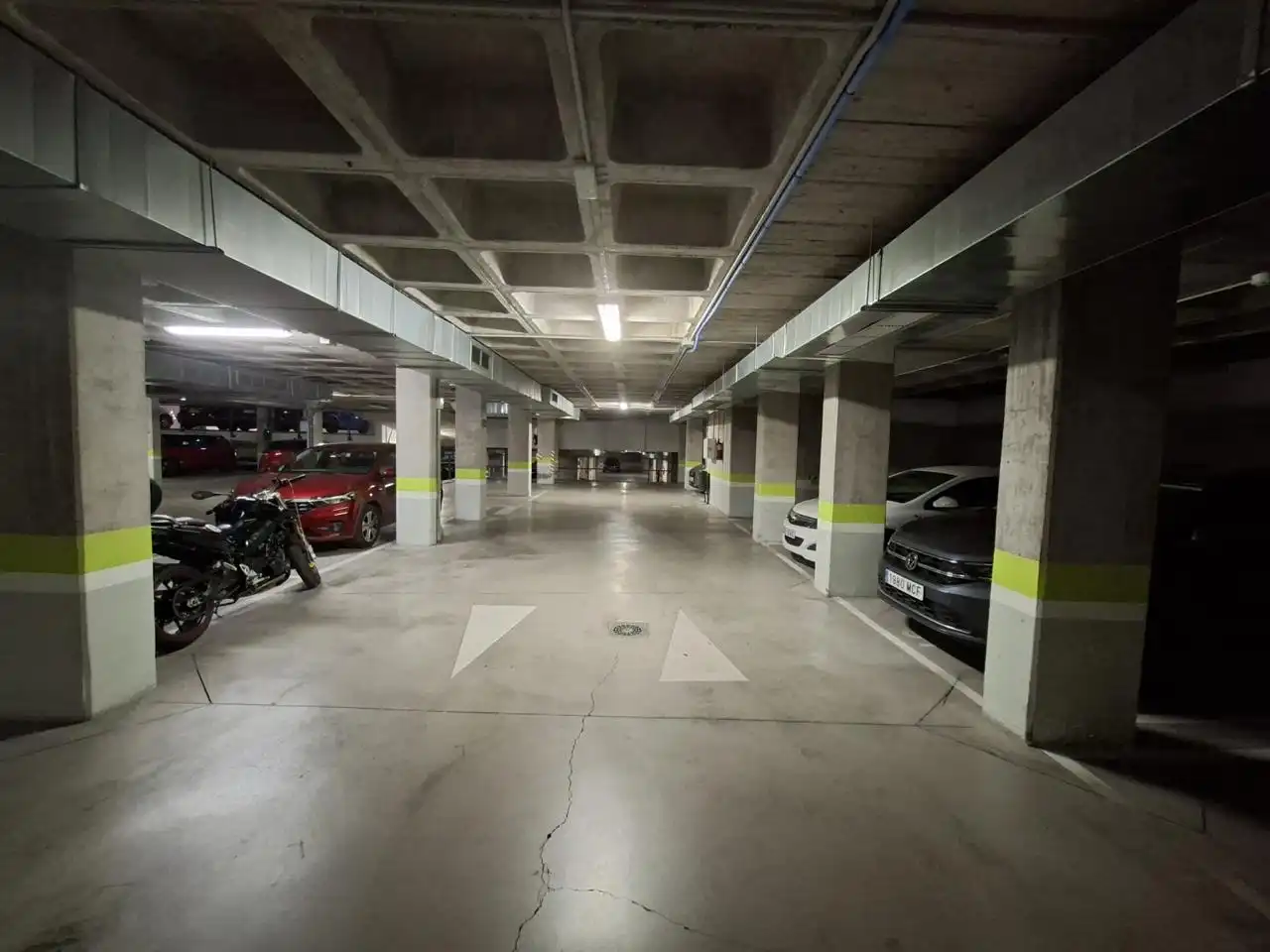Parking of Flat for sale in Madrid  with Air Conditioner, Heating and Terrace