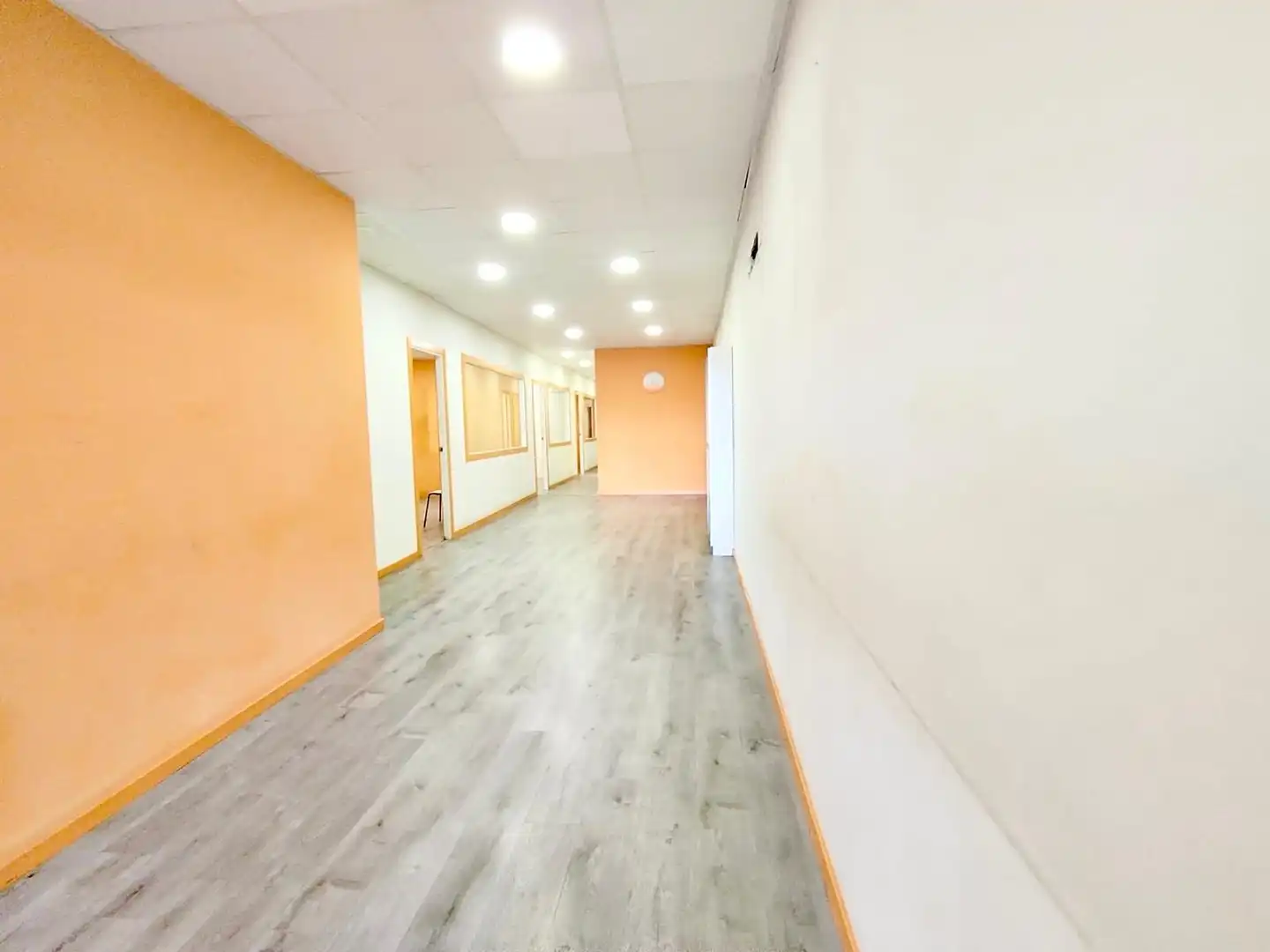 Local comercial en venta en Riu Nord, imagen 2