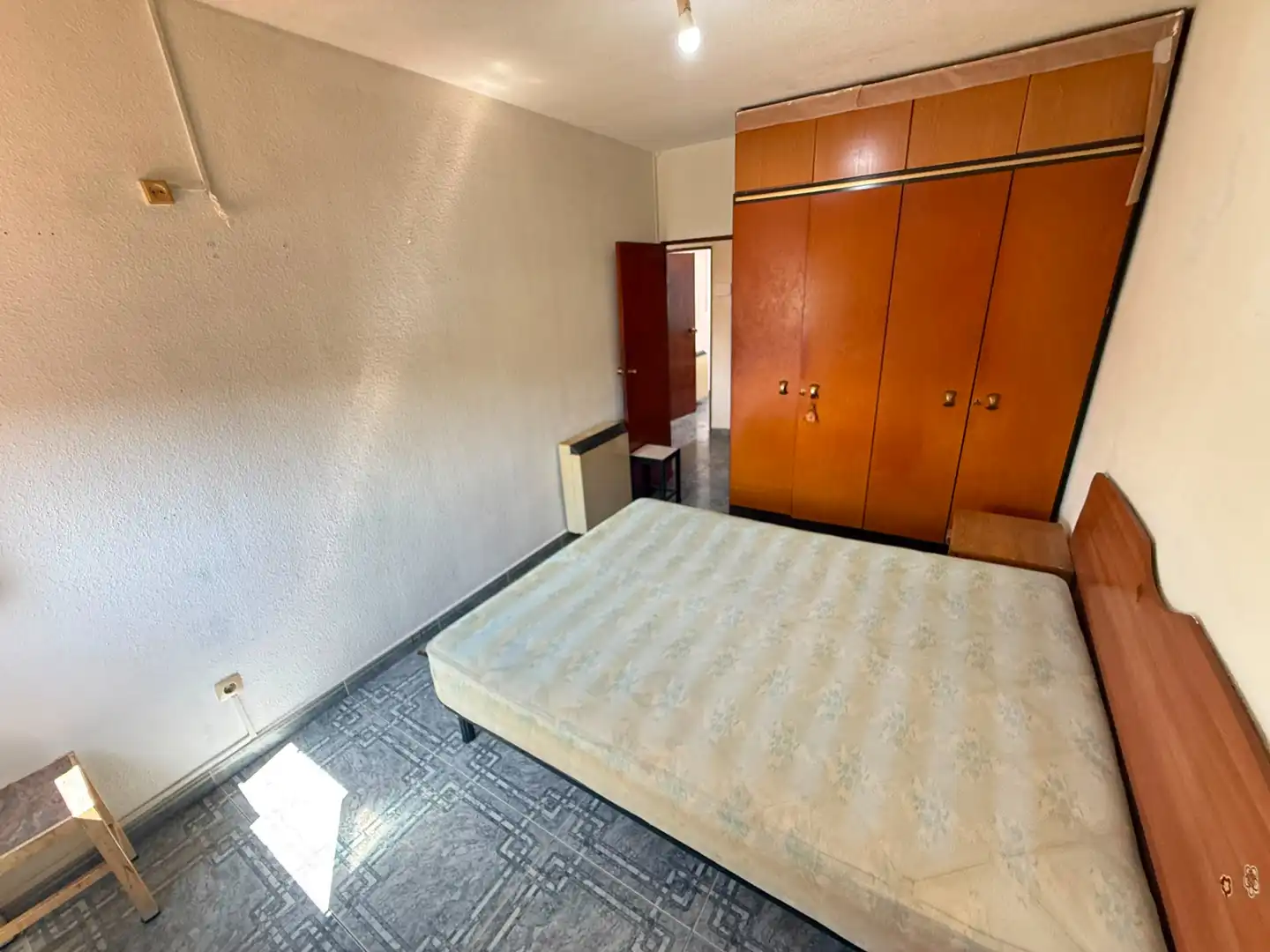 Habitación de Piso en venta en Madrid con Calefacción