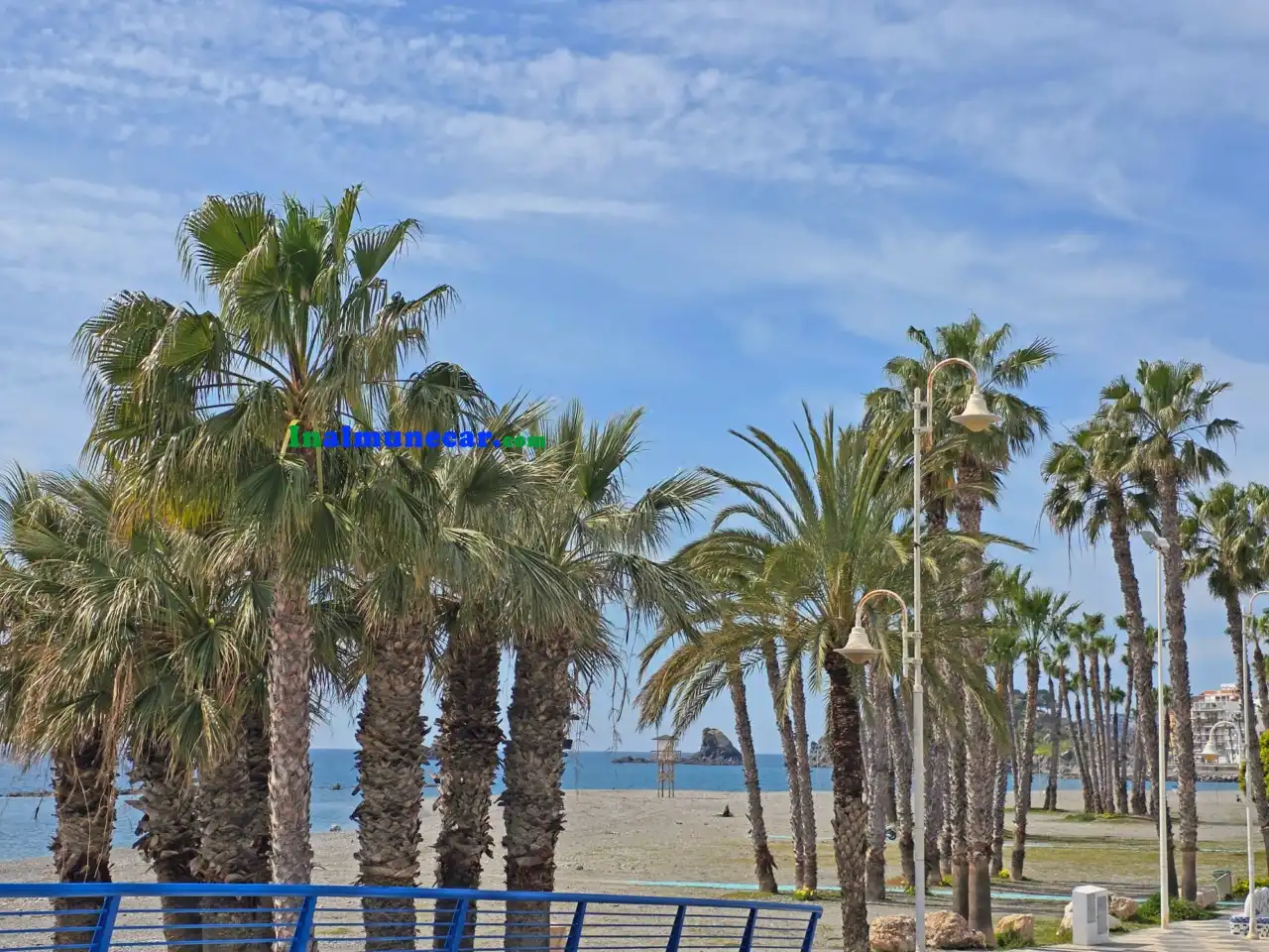 Exterior view of Flat for sale in Almuñécar  with Terrace and Furnished