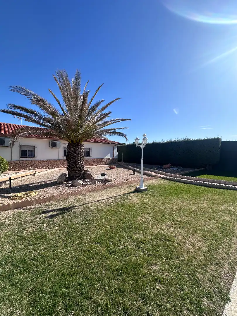 Jardín de Casa o chalet en venta en Illana con Aire acondicionado, Calefacción y Jardín privado
