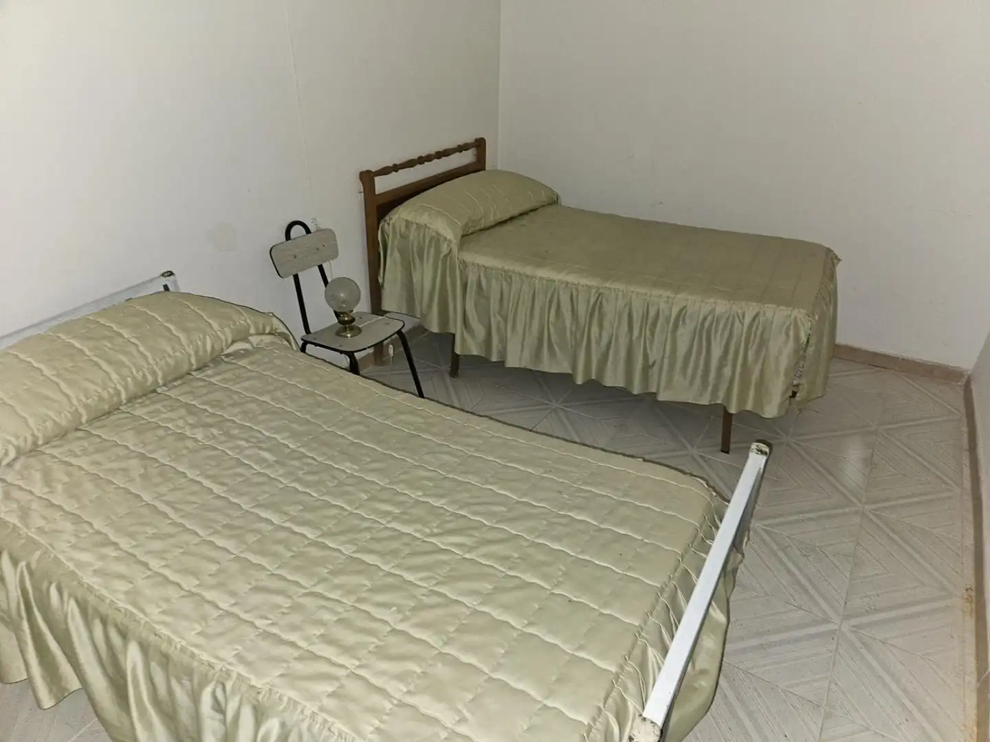 Habitación de Casa o chalet en venta en Chodos / Xodos con Calefacción, Trastero y Amueblado