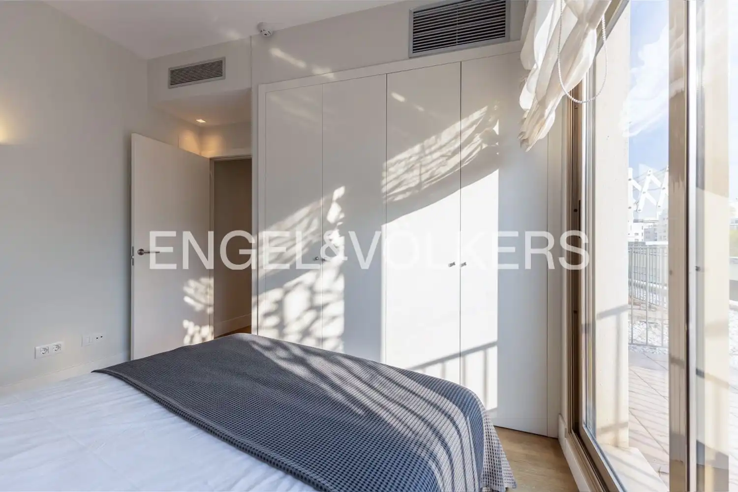 Habitación de Piso de alquiler en Valencia con Aire acondicionado, Calefacción y Jardín privado