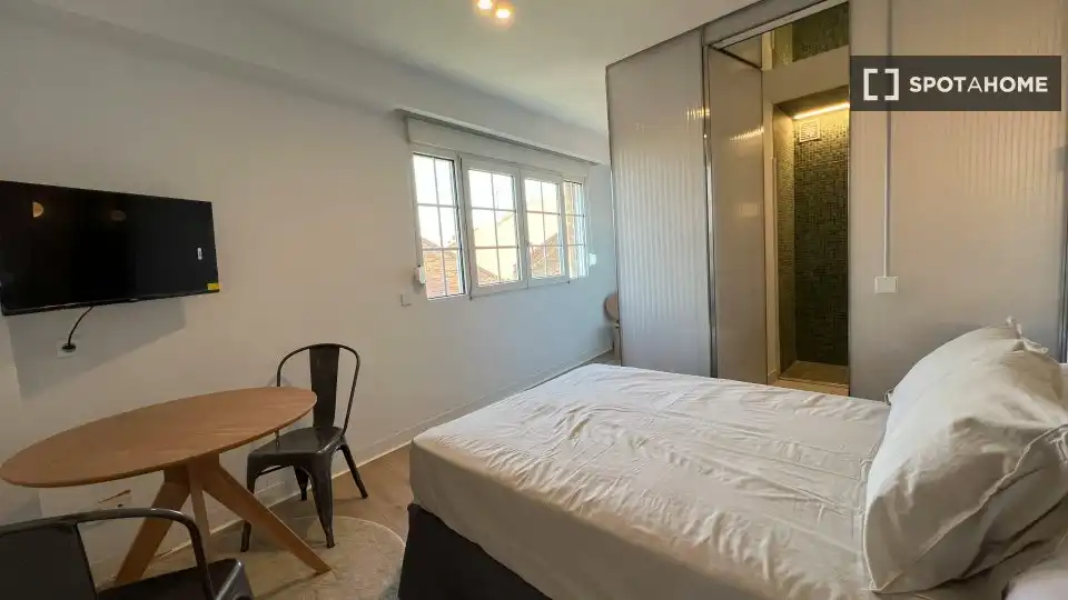 Habitación de Piso de alquiler en Madrid con Aire acondicionado, Calefacción y Amueblado