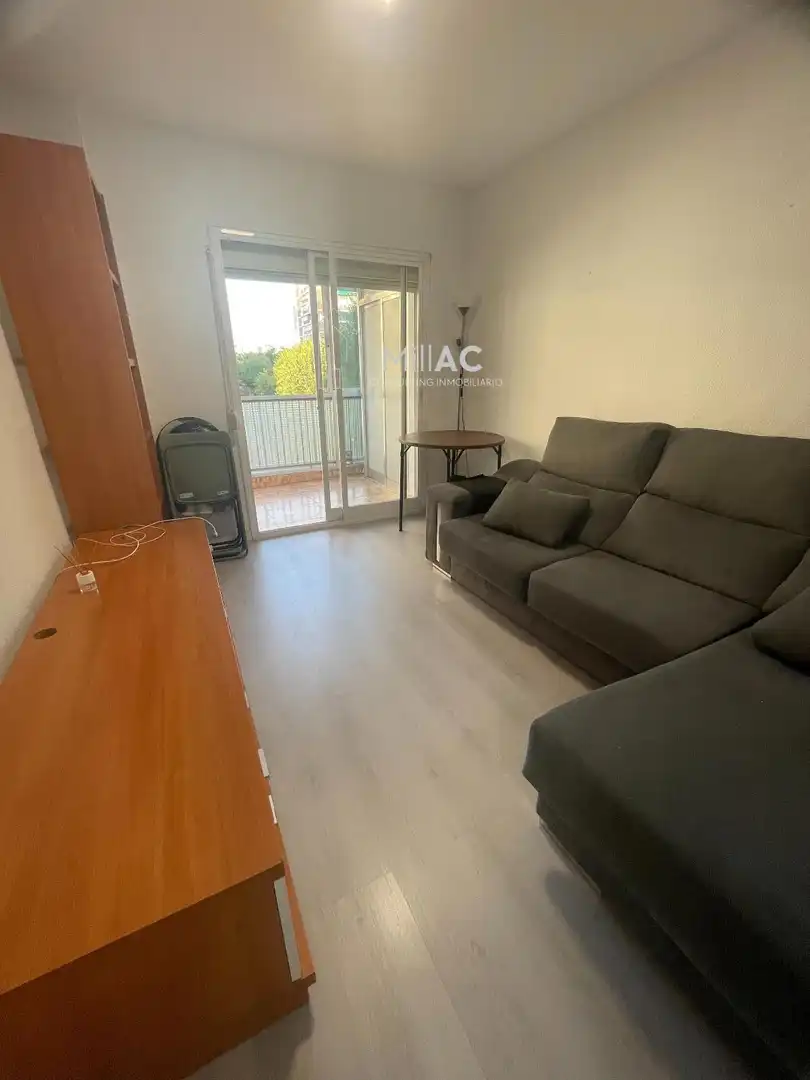 Habitación de Piso de alquiler en Madrid con Terraza y Amueblado