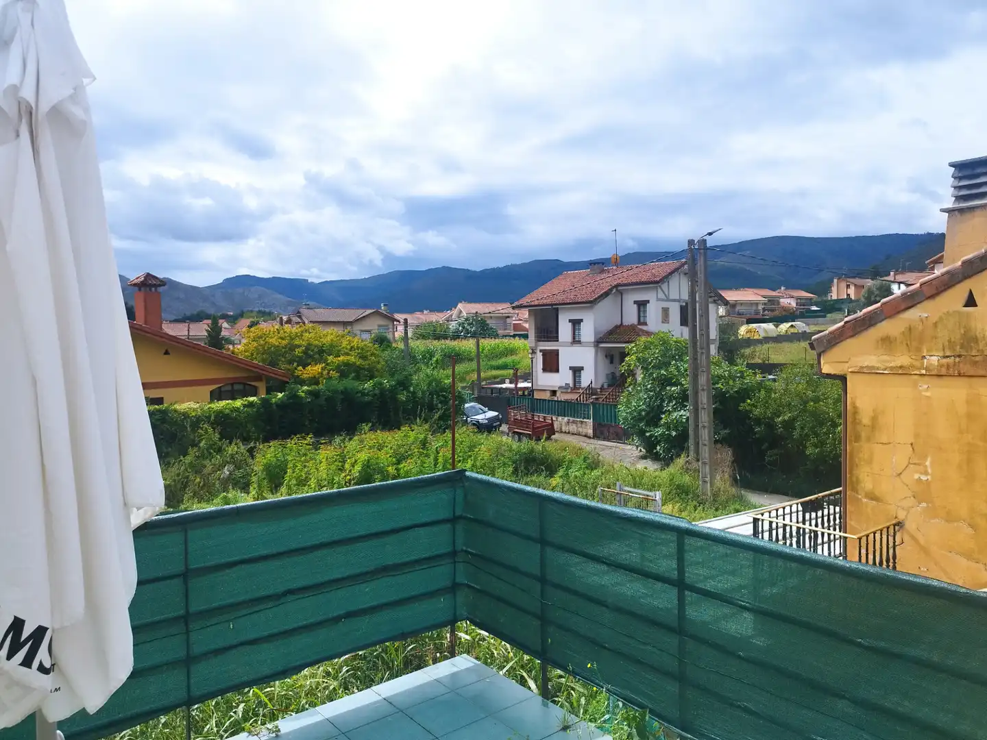 Terrassa de Casa adosada en venda en Castro-Urdiales amb Calefacció, Terrassa i Traster