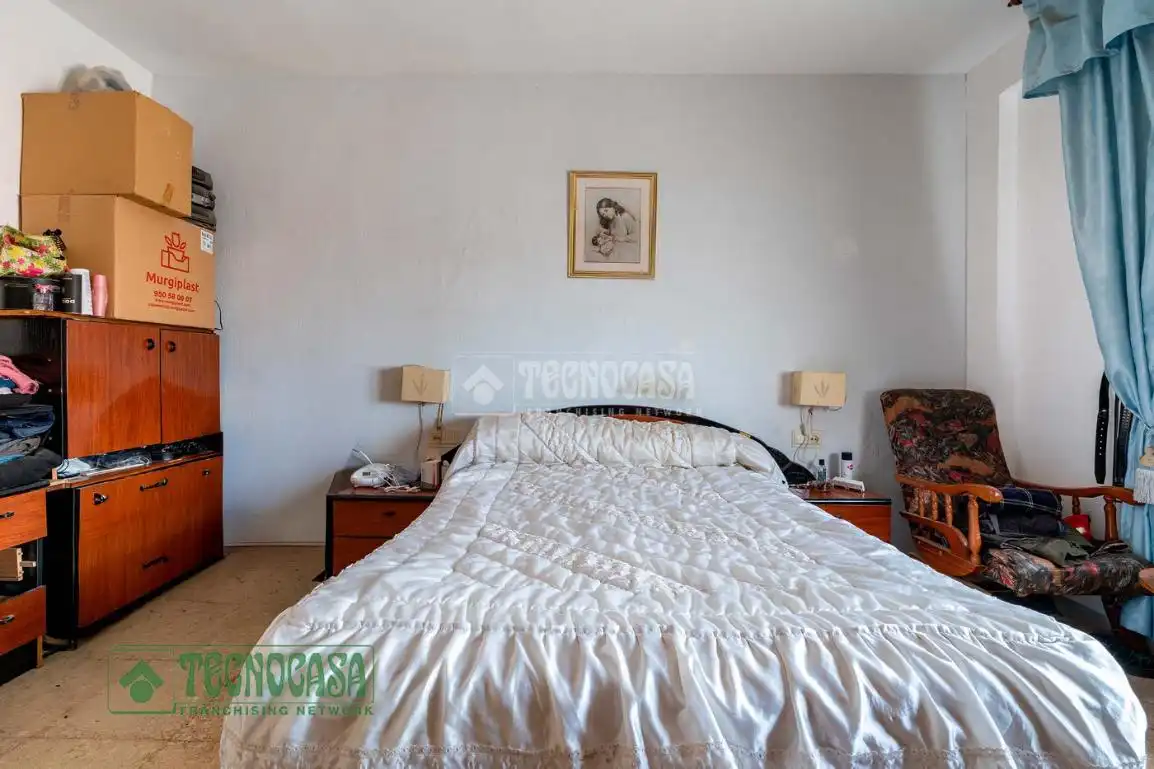 Habitación de Piso en venta en El Ejido con Amueblado