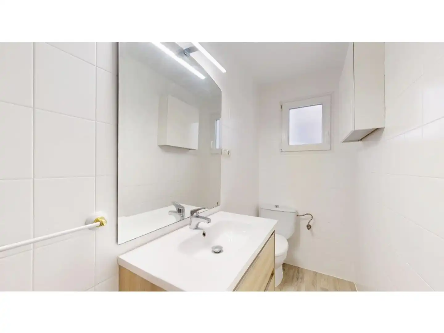 Bathroom of Flat for sale in Valencia