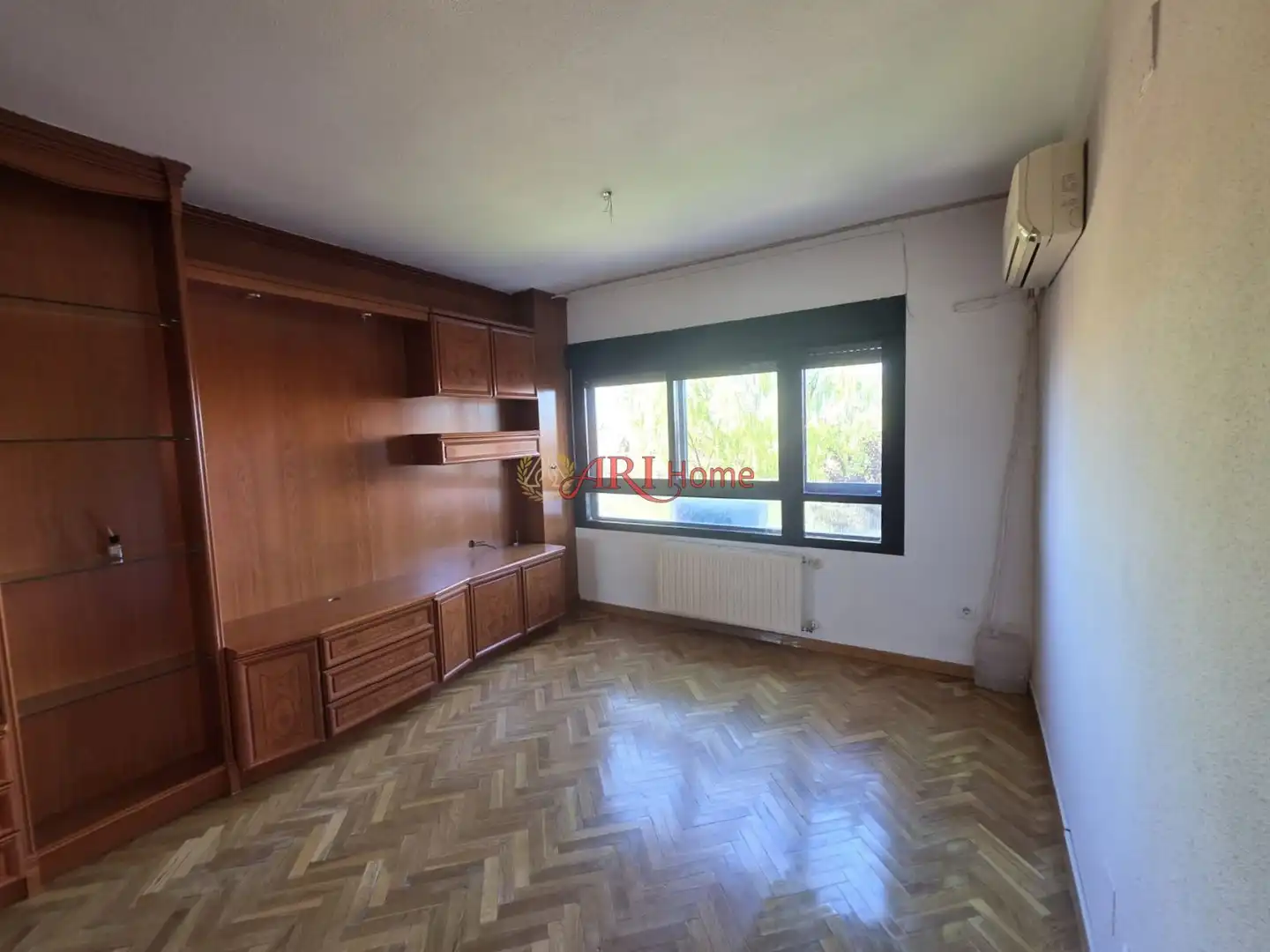 Bedroom of Flat for sale in Fuenlabrada  with Air Conditioner, Heating and Swimming Pool